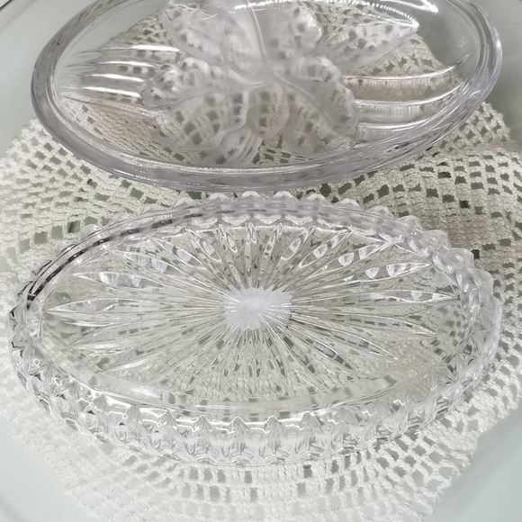 Mikasa Studio Nova Oval Frosted‎ Iris Cyrstal Lid Trinket Dish Candy Trea… - Picture 7 of 12